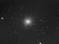 M13 (NGC 6205) и маленькая галактика IC4617 (16m)