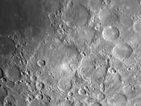 Большая равнина окруженная валом Деландер (241 км).